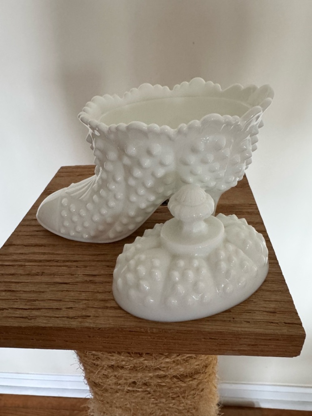 Fenton White Hobnail Milk Glass Shoe with Lid - Picture 3 of 3